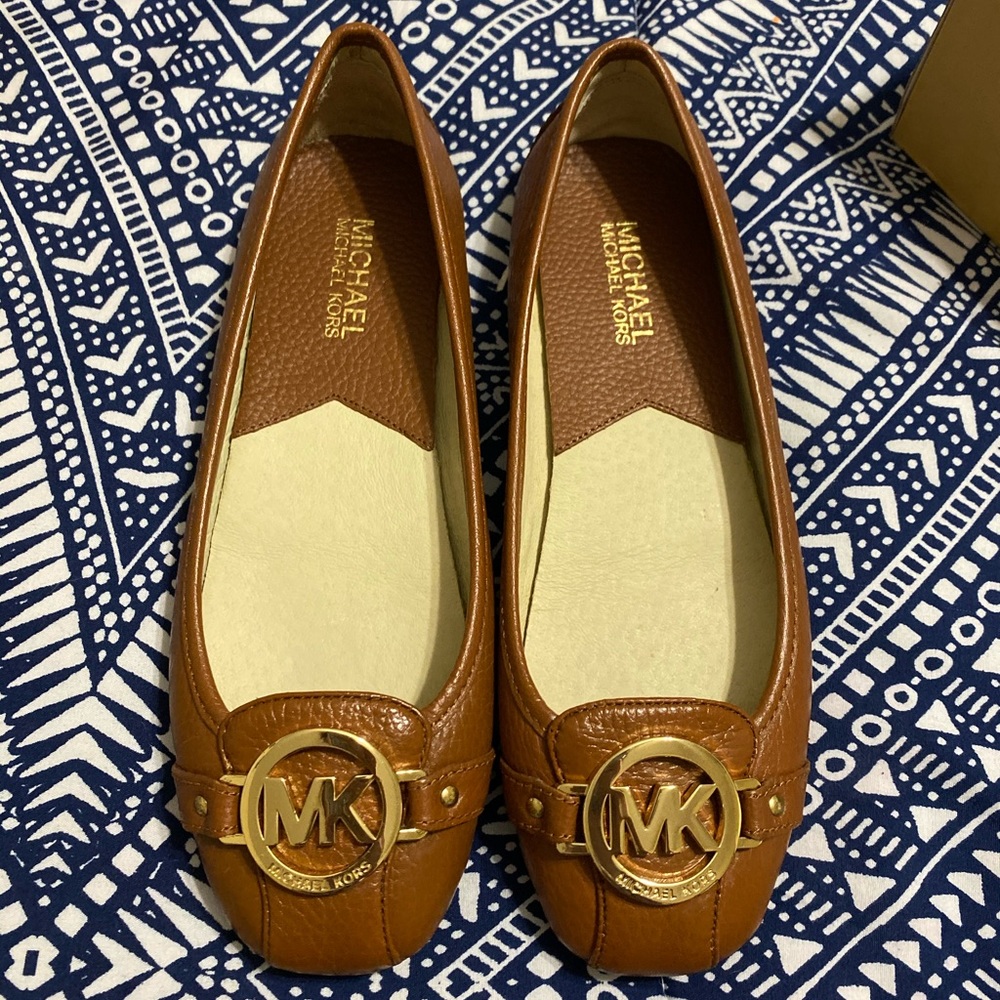 Michael Kors flats